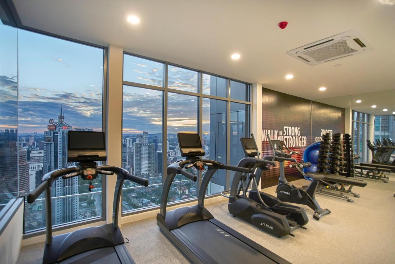 Royce Klcc, Center